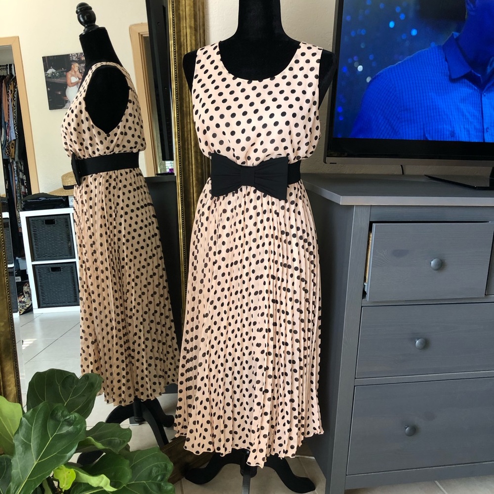 Forever 21 Knife Pleat Midi Dress